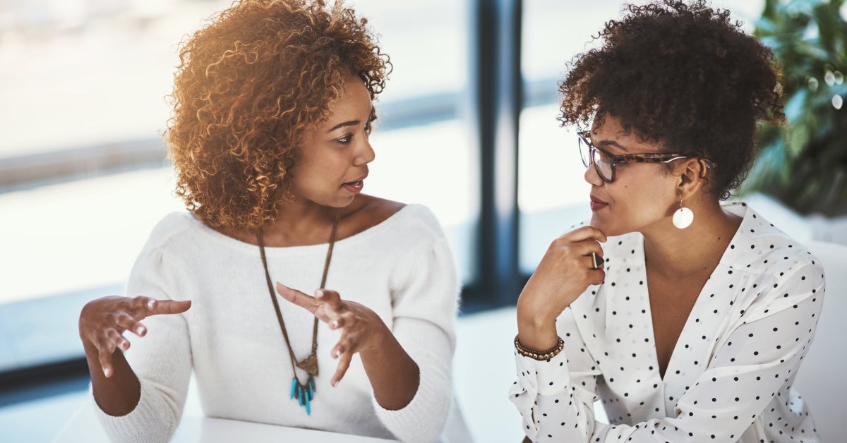 homem e mulher numa entrevista de emprego homem e mulher numa entrevista de emprego